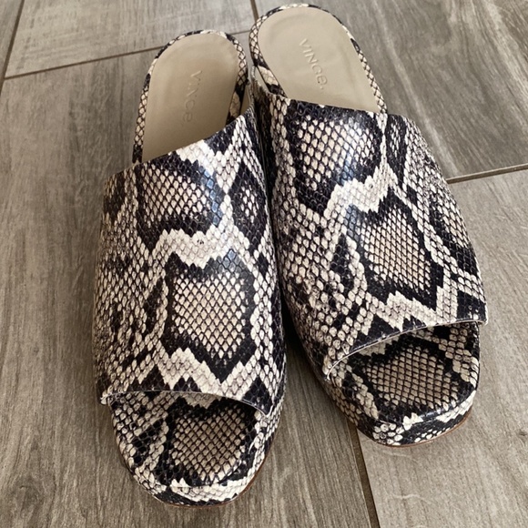 platform slides - Picture 2 of 3